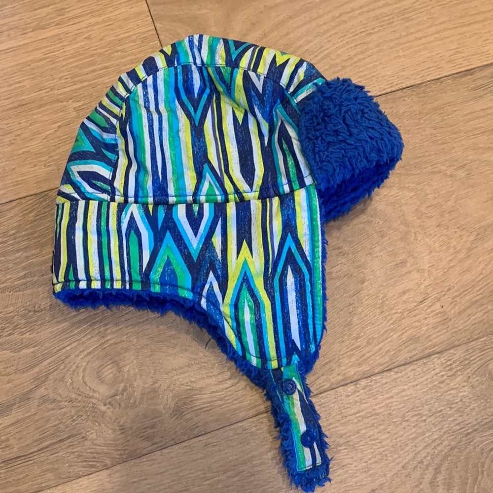 Adorable boys Patagonia winter flapper hat. Size small baby 6 to 18 months